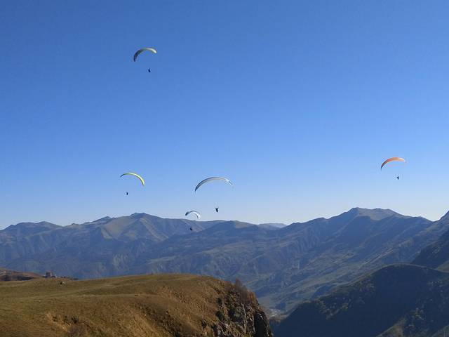 俄格友谊纪念碑