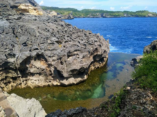 天神浴池（佩妮达岛）
