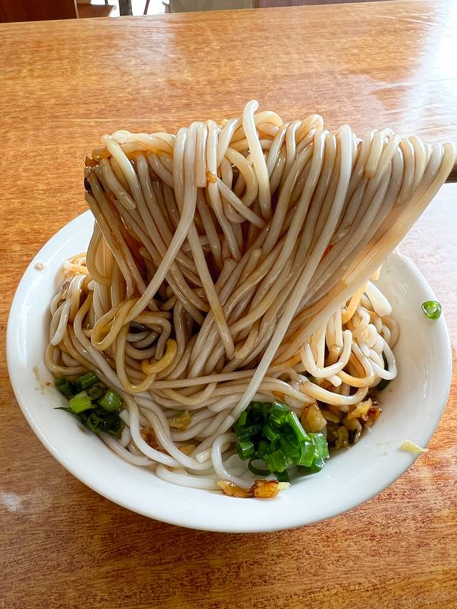 老字号眼镜子煎包汤包店