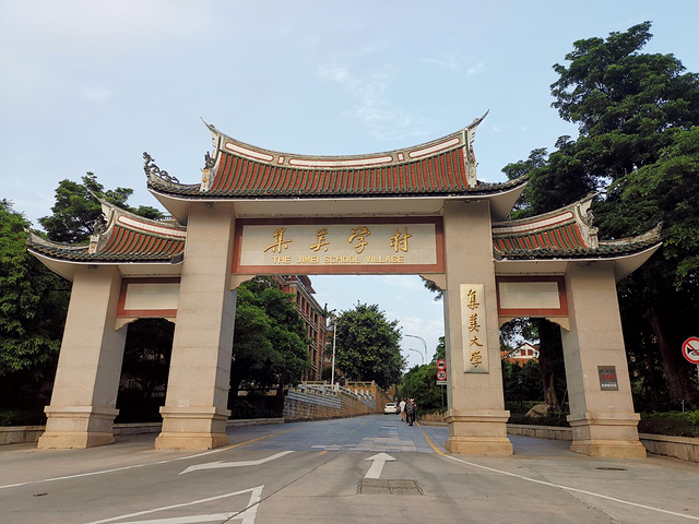 就为了看一眼最美海景地铁1号线最吸引人的就是地铁在跨越厦门大桥的