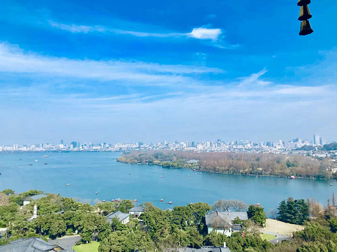 雷峰塔旅游景点攻略图