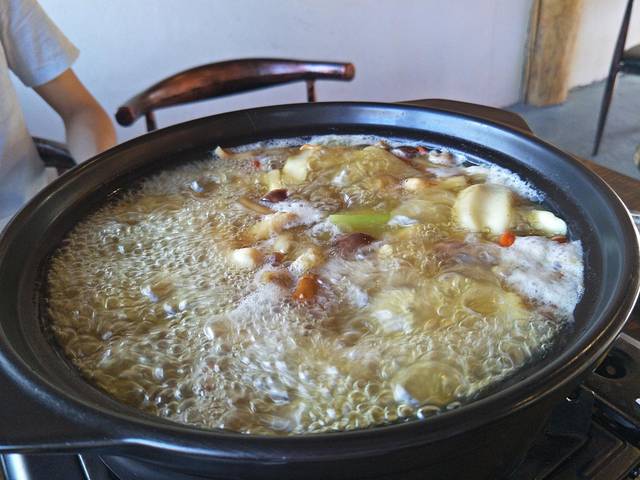 鲜菌火塘·花园餐吧(总店)