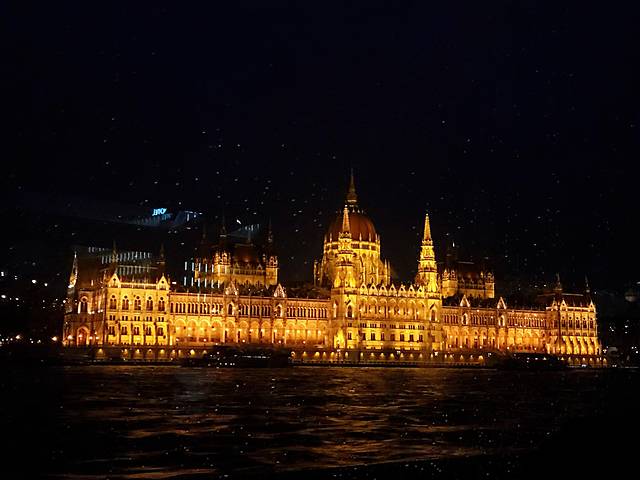 布达佩斯多瑙河观光游船