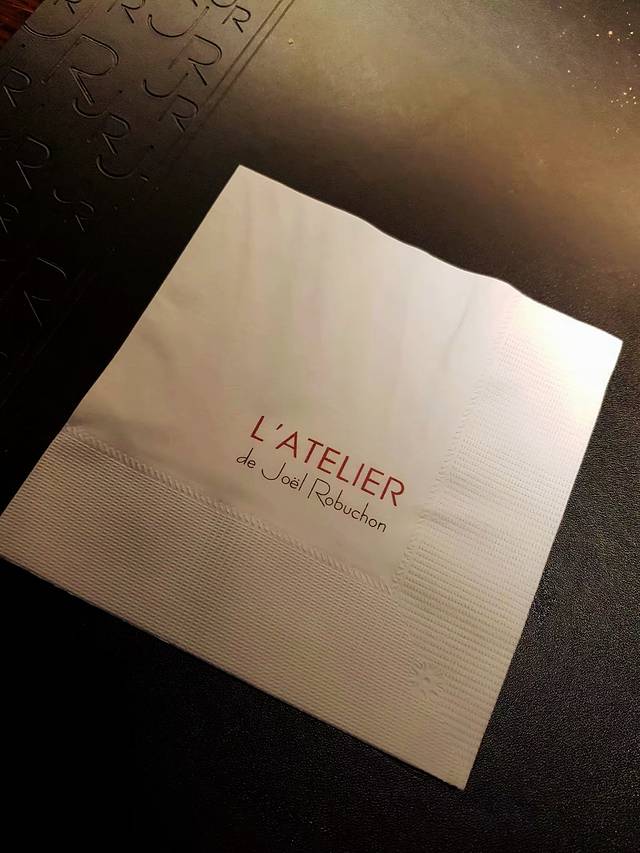 乔尔 • 卢布松美食坊