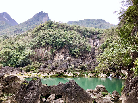 银链坠潭瀑布旅游景点攻略图