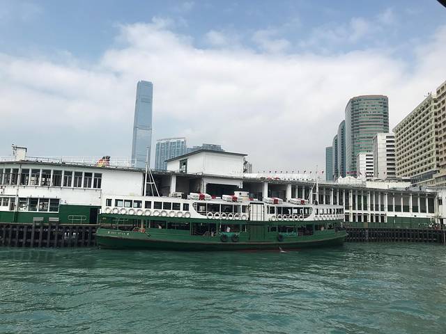 香港回归祖国纪念碑