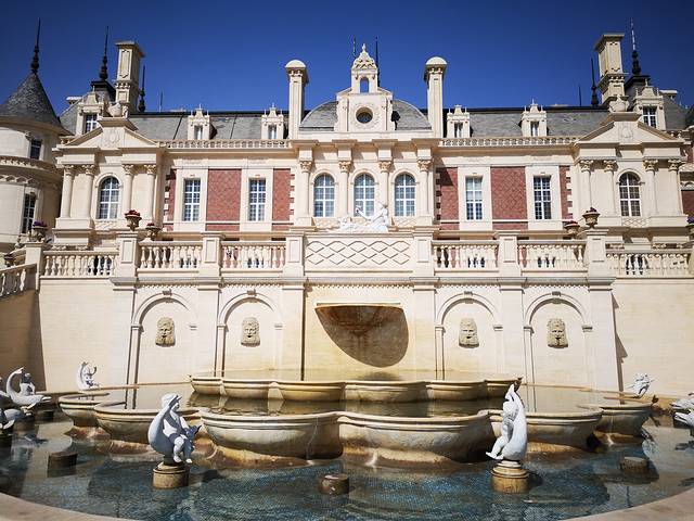 新疆张裕巴保男爵酒庄