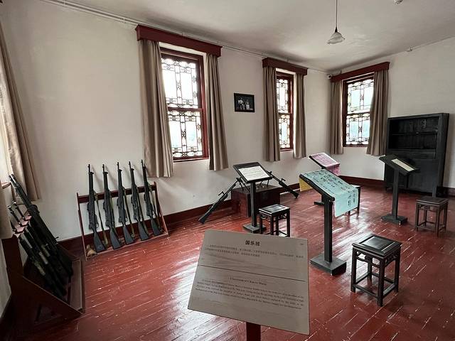 贺龙指挥部旧址