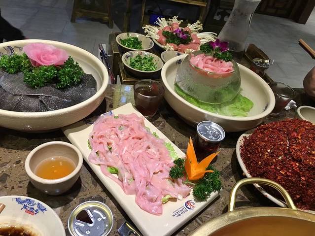 小龙坎火锅(阿罗海城市广场店)