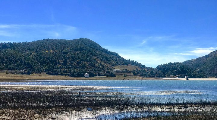 景点文海村这里曾是滇藏线茶马古道必经之路后半段是呈下坡状态所以