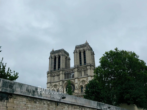 巴黎圣母院旅游景点攻略图