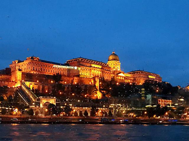 布达佩斯多瑙河观光游船