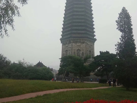 古塔公园旅游景点图片