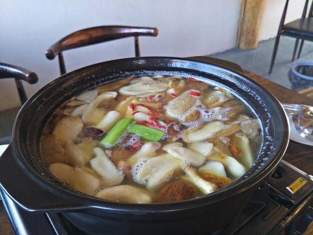 鲜菌火塘·花园餐吧(总店)