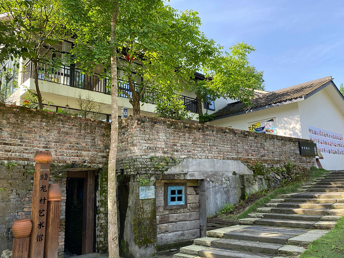 龙门山柒村图片