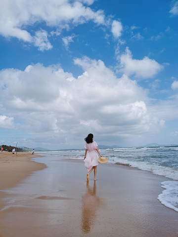 "亚特兰蒂斯水世界是中国唯一一个全年运营的水上公园。孩子们的水上天堂。沙滩细腻而柔软，没有礁石不会扎脚_三亚亚特兰蒂斯水世界"的评论图片