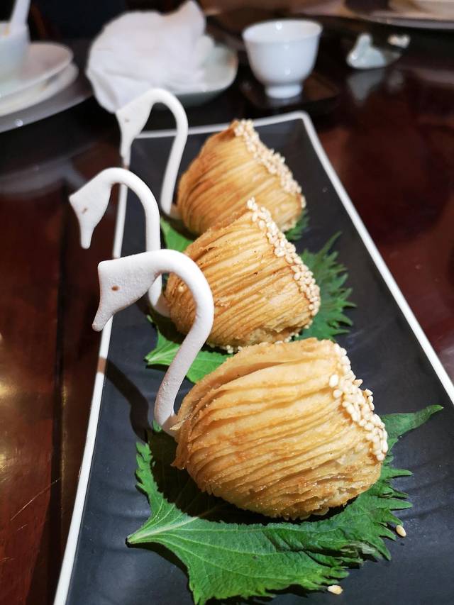 广州白天鹅宾馆·玉堂春暖