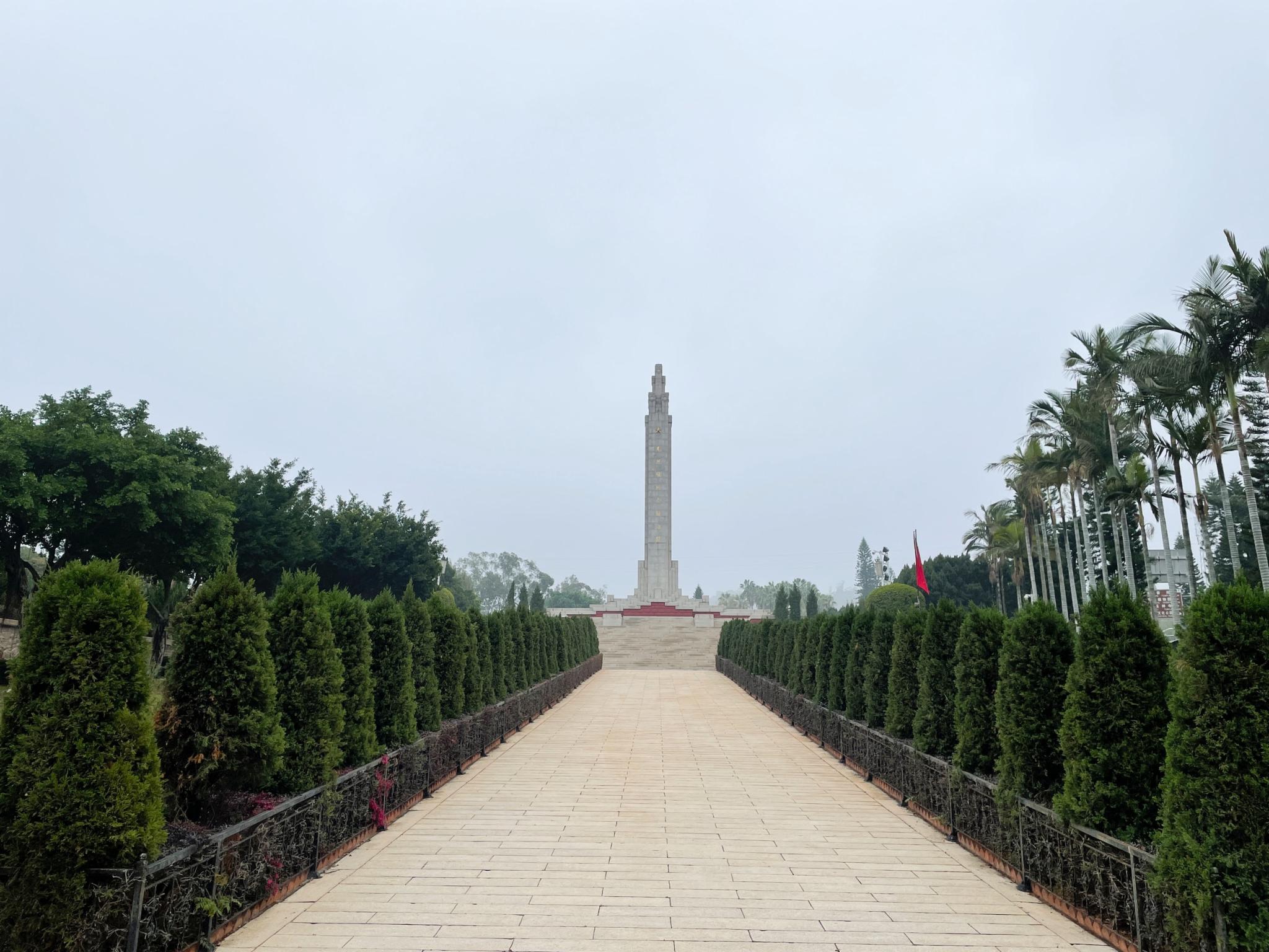 武威植物园烈士陵园图片