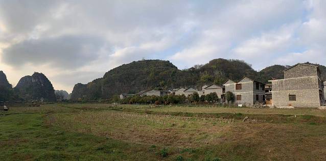 高荡千年布依古寨文化旅游景区