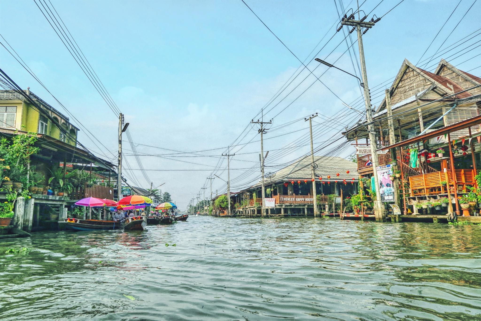 河中买！水上卖！泰国丹嫩沙多水上集市 无法忽视的风景 不能错过的体验