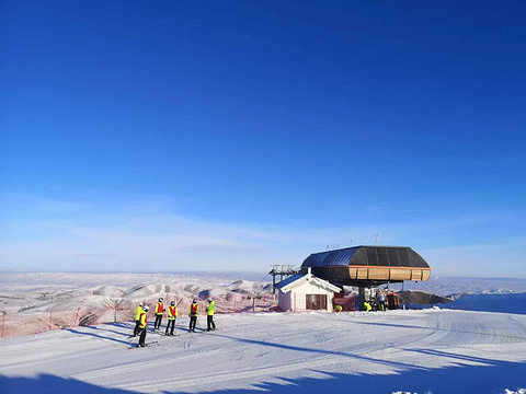 内蒙古岱海国际滑雪场图片