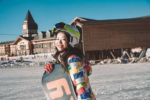 日光雪原·大河湾国际滑雪旅游度假区