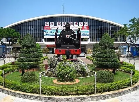 岘港火车站的图片