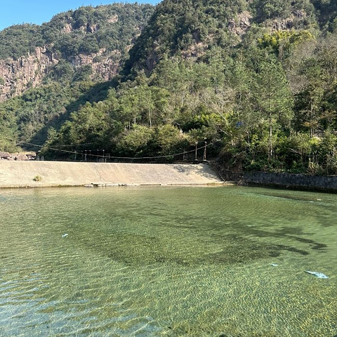 "卧龙峡_卧龙峡"的评论图片