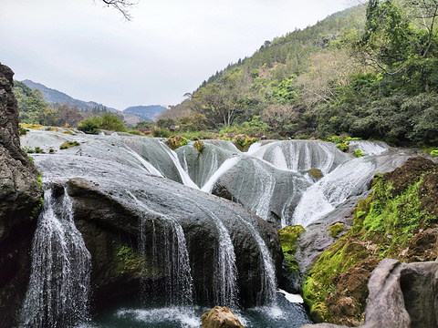 银链坠潭瀑布旅游景点攻略图