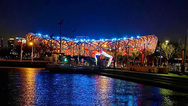 "奥林匹克公园：历史、建筑与艺术的完美融合_奥林匹克公园"的评论图片