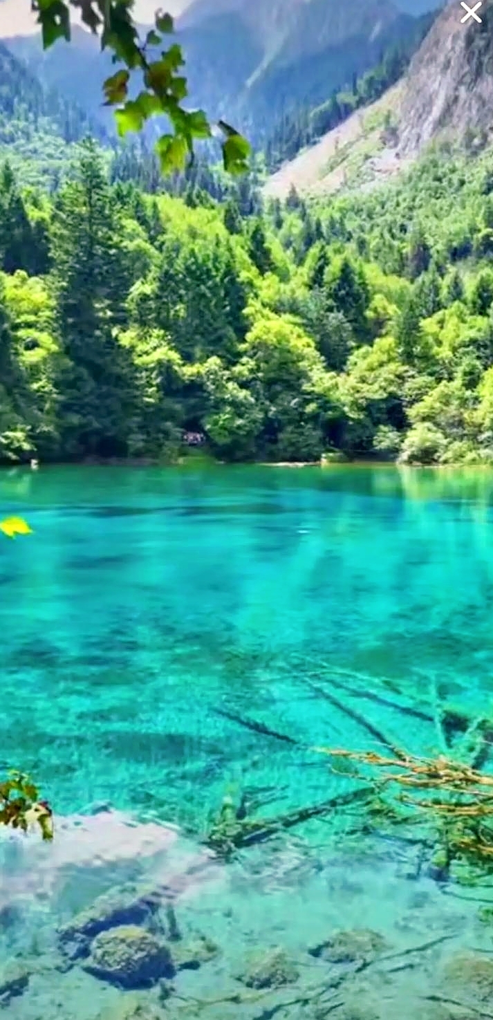 九寨沟风景区实拍图2
