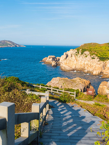 "决定了，我要踏上这个小岛的旅程去追寻那迷人的蓝色大海！🌊_渔山列岛"的评论图片