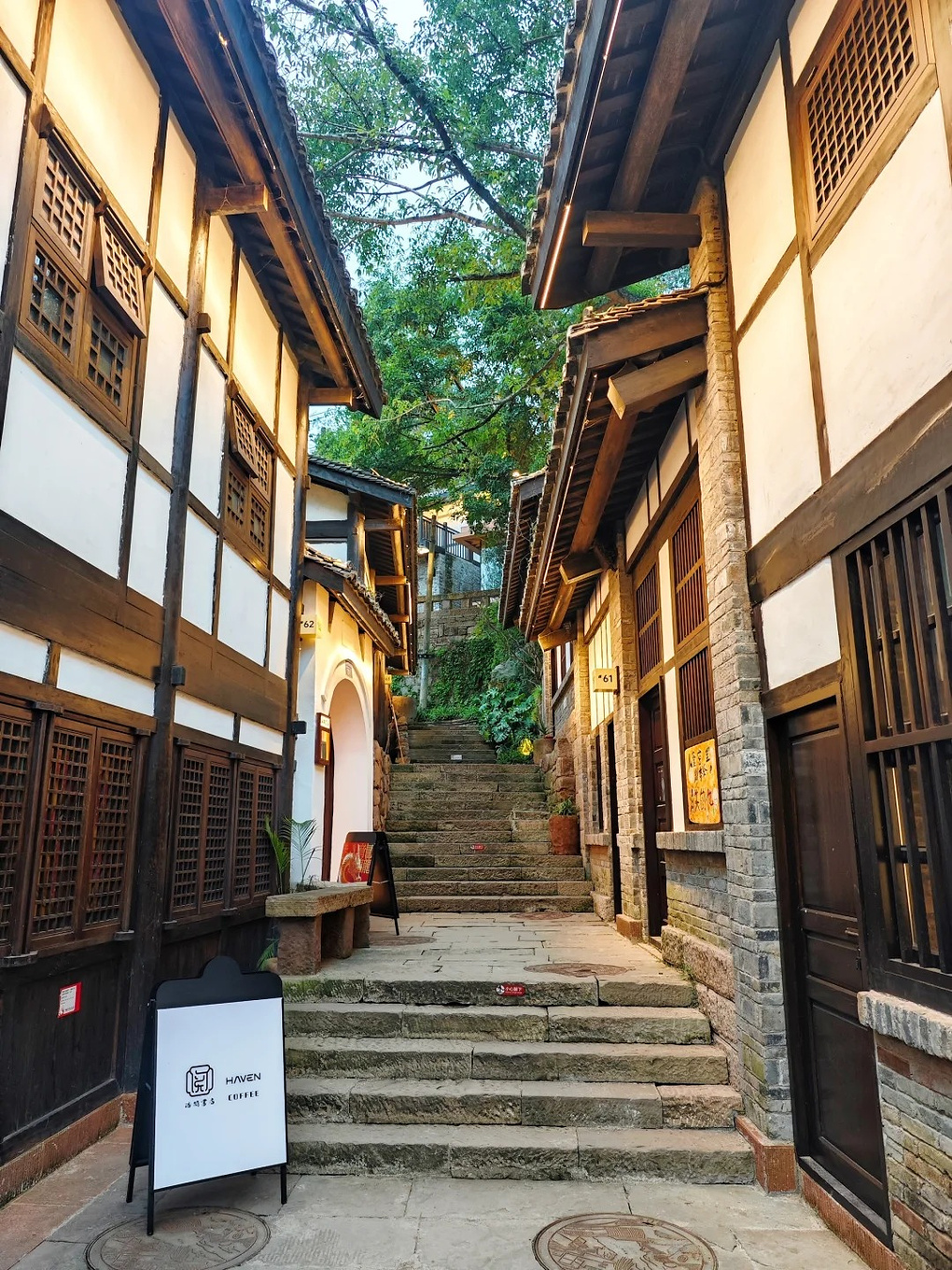 解放碑➡️湖广会馆➡️长江索道➡️下浩里（一定要待到晚上看夜景巨图片