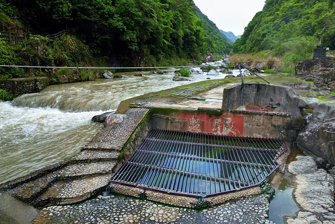 承天氡泉泉眼图片