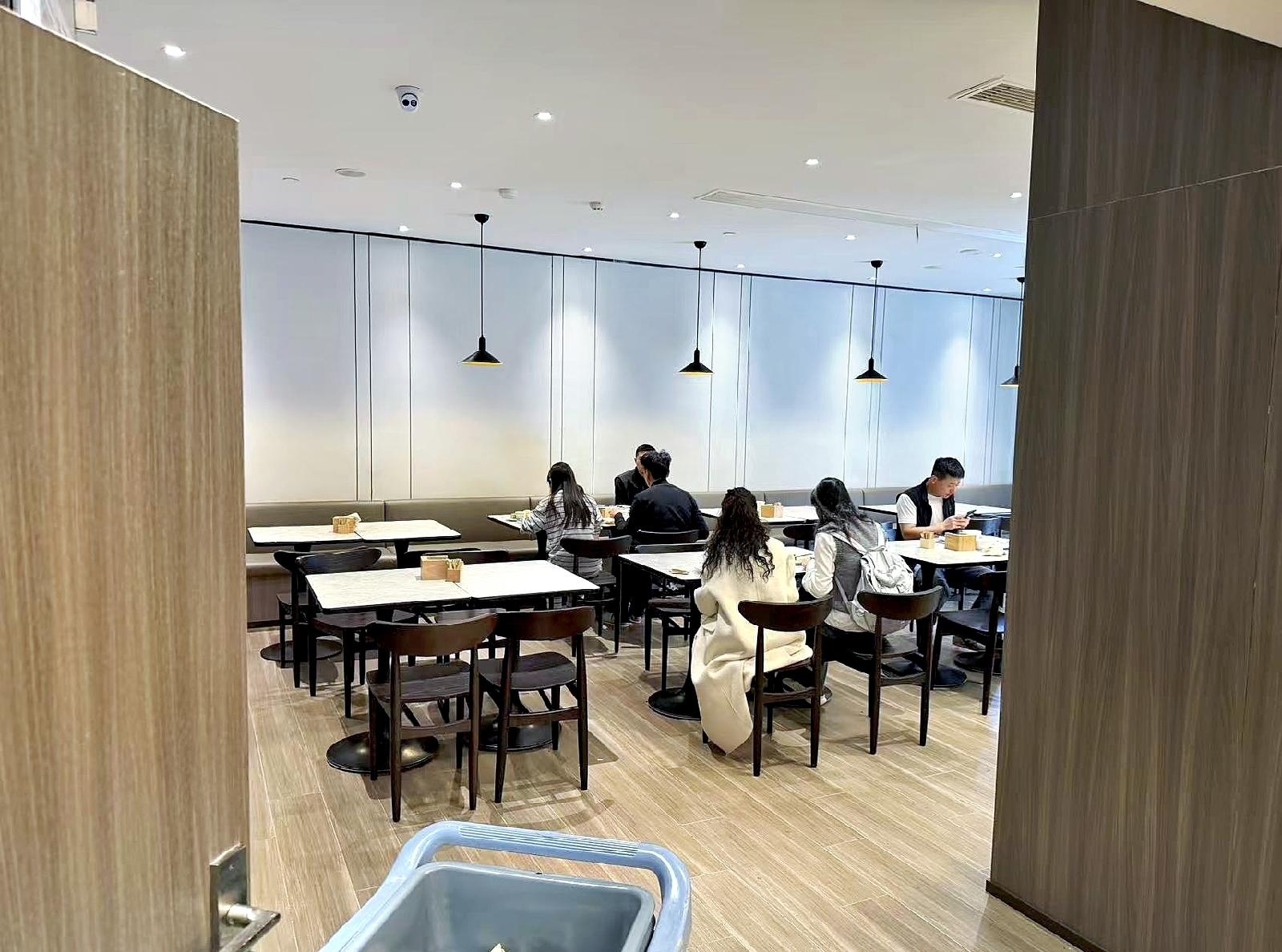 南京中央路实拍图