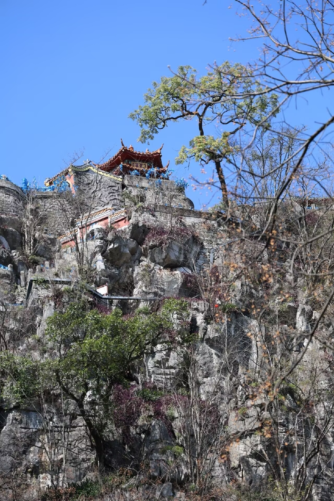 桂林独秀峰实拍图