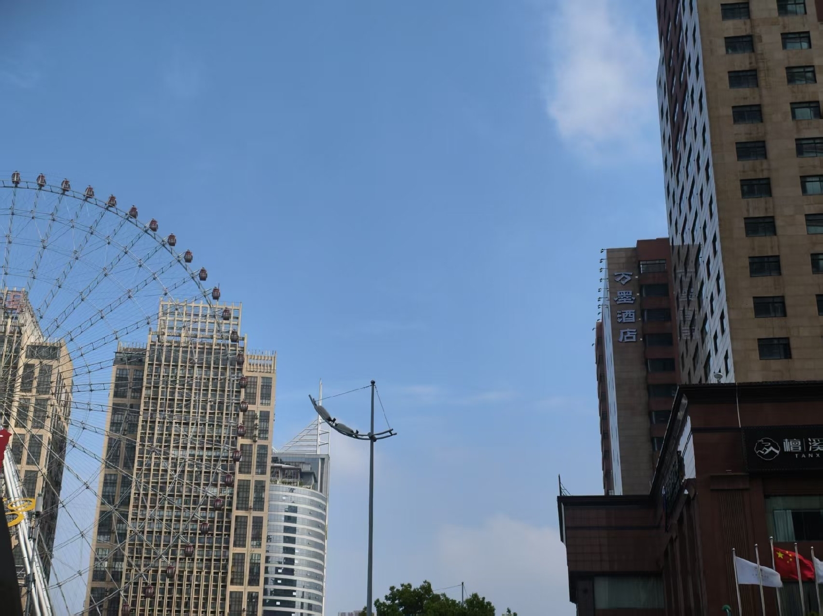长沙芙蓉中路实拍图