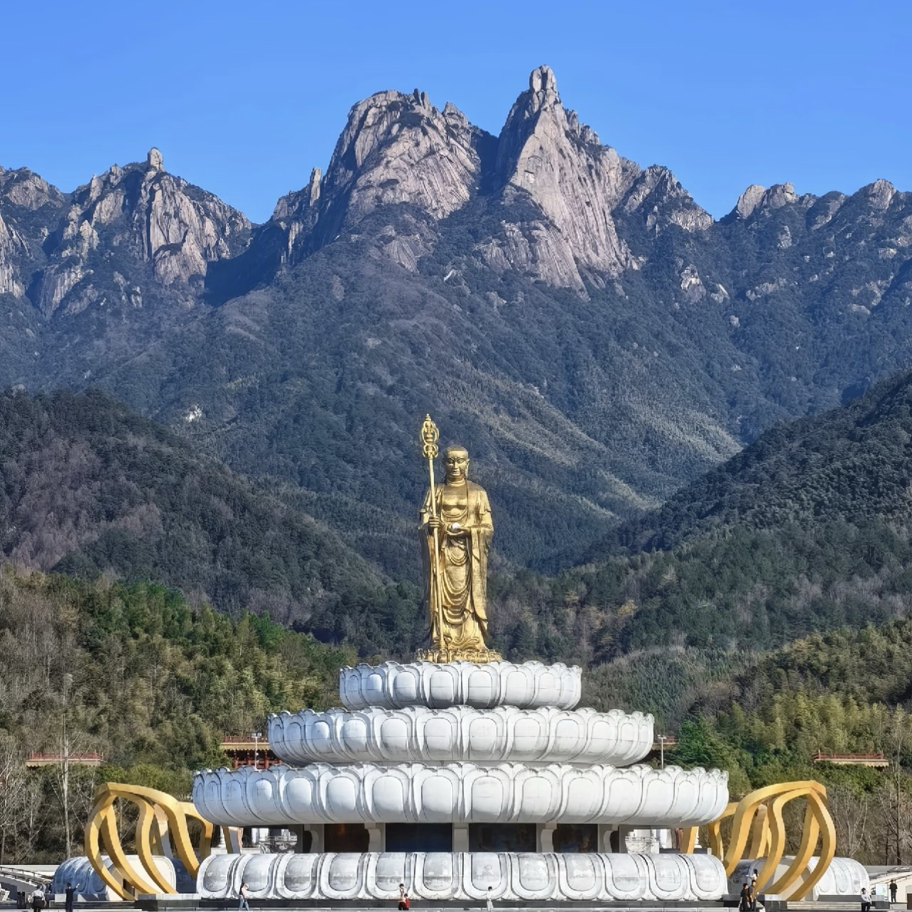 青阳九华山风景区实拍图